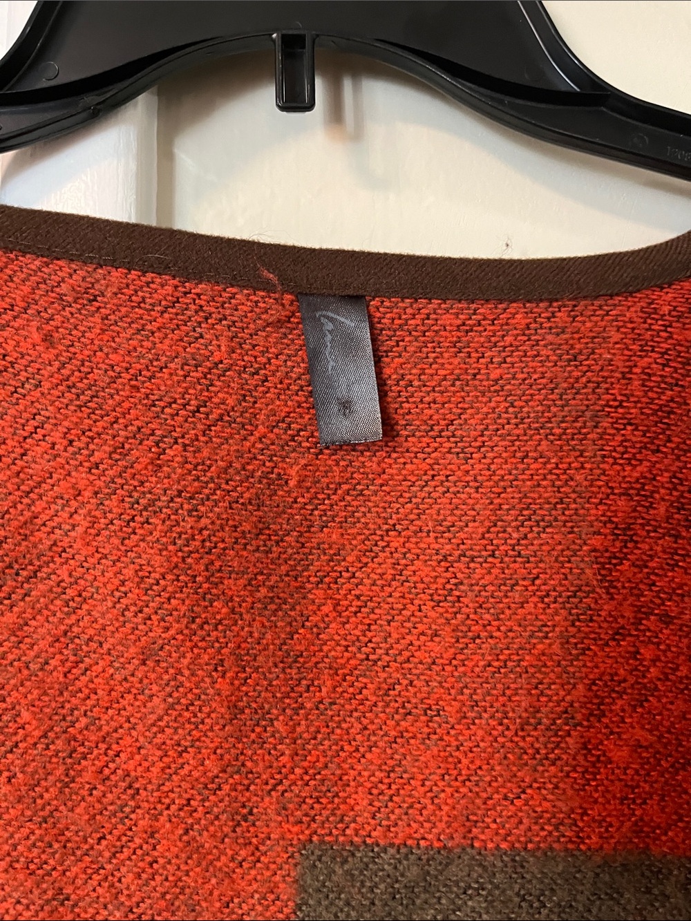 open-front poncho - Picture 2 of 2